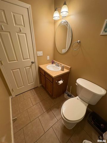 5626 Silver Fox Drive, Carterville, IL 62918