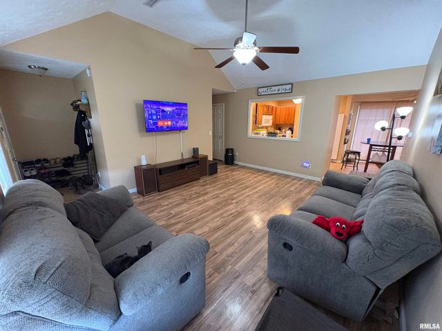 5626 Silver Fox Drive, Carterville, IL 62918