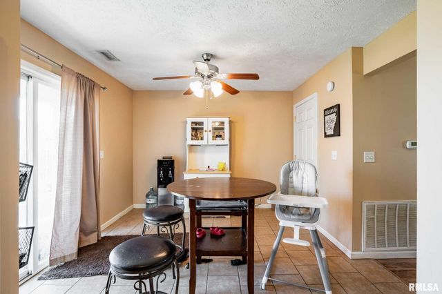 5626 Silver Fox Drive, Carterville, IL 62918