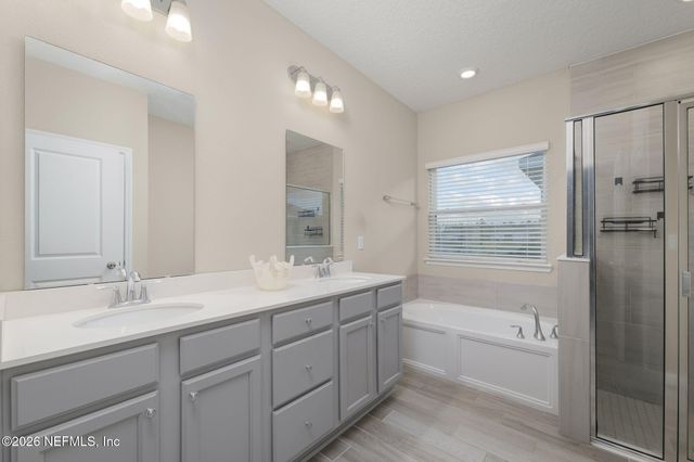 7937 GARLIC CLOVE Lane, Jacksonville, FL 32219