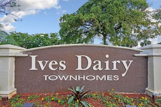 1048 NE 208th St, Miami, FL 33179