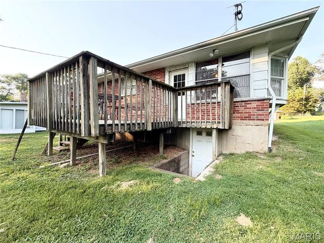 3740 Park Crest Drive, St Louis, MO 63125