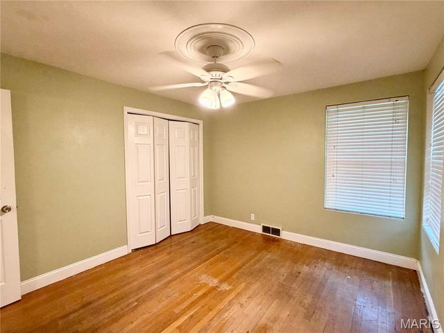 3740 Park Crest Drive, St Louis, MO 63125