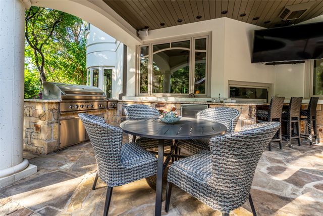2702 Mark Twain Court, Arlington, TX 76006