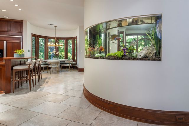 2702 Mark Twain Court, Arlington, TX 76006