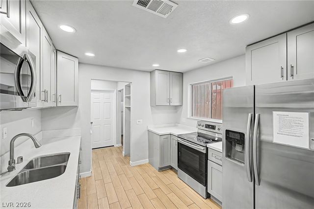 4000 Fortune Avenue, Las Vegas, NV 89107