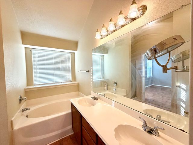 218 Canyon Lake Drive, Wylie, TX 75098