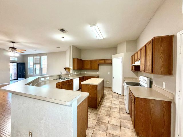 218 Canyon Lake Drive, Wylie, TX 75098