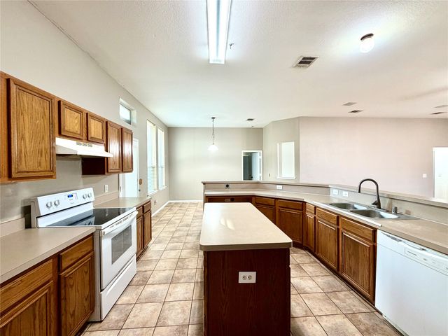 218 Canyon Lake Drive, Wylie, TX 75098