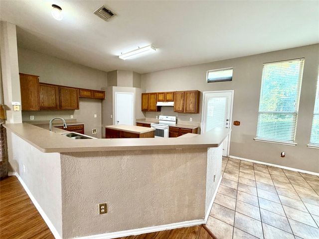 218 Canyon Lake Drive, Wylie, TX 75098