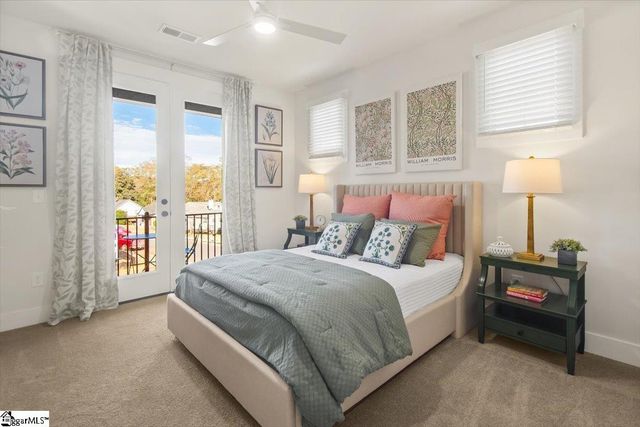 9 Hawthorne Lane Unit 104, Greenville, SC 29605