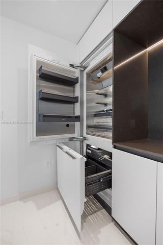 300 Biscayne Blvd Way 1102, Miami, FL 33131