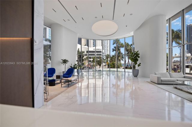 300 Biscayne Blvd Way 1102, Miami, FL 33131