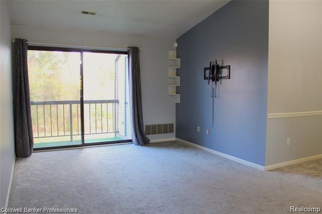 42540 Lilley Pointe Drive, Canton, MI 48187