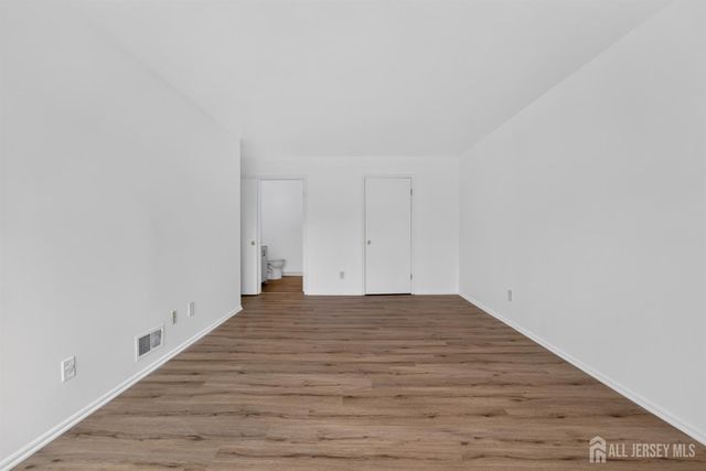 204 C Sierra Court 2043, Woodbridge Proper, NJ 07095