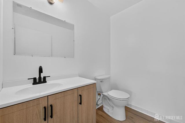 204 C Sierra Court 2043, Woodbridge Proper, NJ 07095