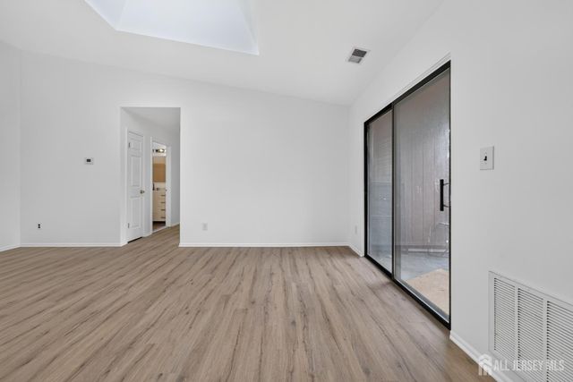 204 C Sierra Court 2043, Woodbridge Proper, NJ 07095