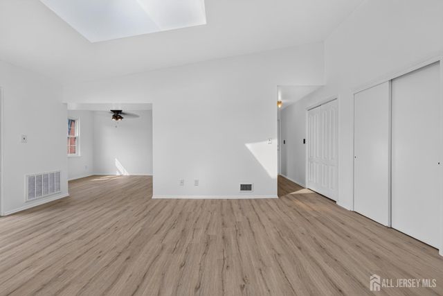 204 C Sierra Court 2043, Woodbridge Proper, NJ 07095