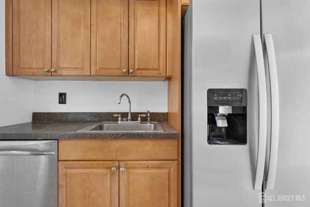 204 C Sierra Court 2043, Woodbridge Proper, NJ 07095