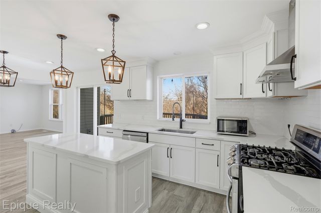 7858 Turrillium Lane, Waterford Charter Township, MI 48327