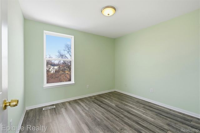 7858 Turrillium Lane, Waterford Charter Township, MI 48327