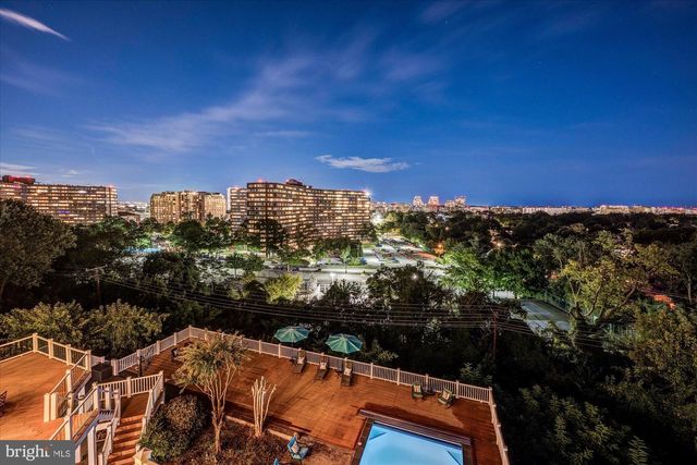 1701 S ARLINGTON RIDGE RD, Arlington, VA 22202