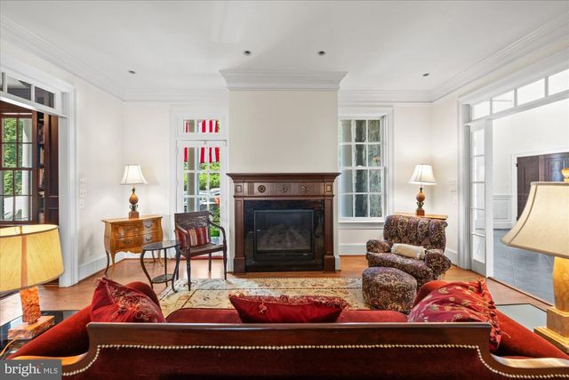 1701 S ARLINGTON RIDGE RD, Arlington, VA 22202