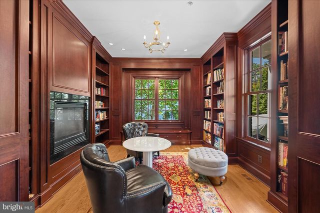 1701 S ARLINGTON RIDGE RD, Arlington, VA 22202