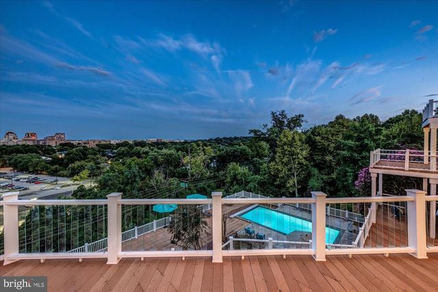 1701 S ARLINGTON RIDGE RD, Arlington, VA 22202