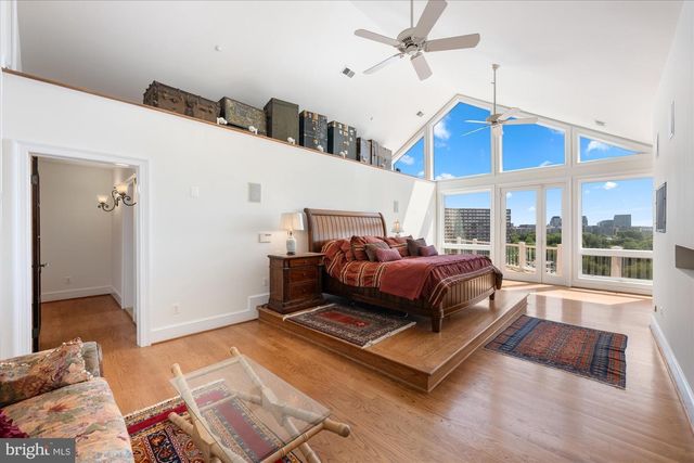 1701 S ARLINGTON RIDGE RD, Arlington, VA 22202