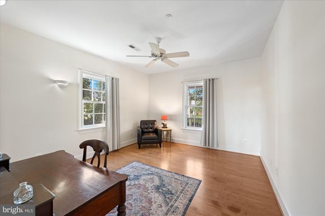 1701 S ARLINGTON RIDGE RD, Arlington, VA 22202