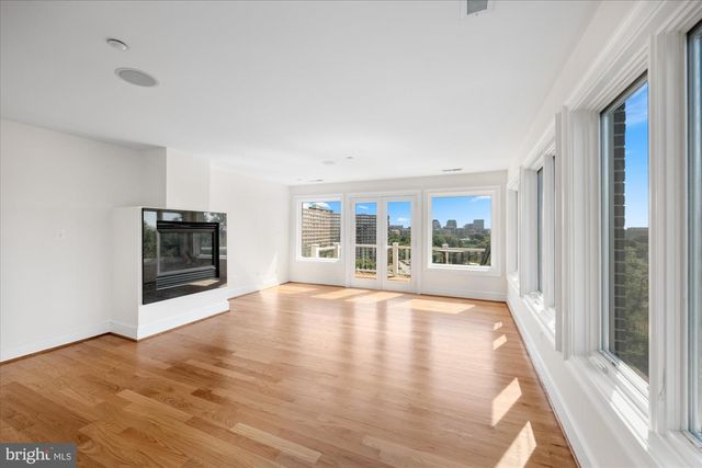 1701 S ARLINGTON RIDGE RD, Arlington, VA 22202