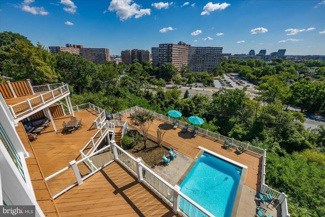 1701 S ARLINGTON RIDGE RD, Arlington, VA 22202