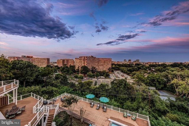 1701 S ARLINGTON RIDGE RD, Arlington, VA 22202