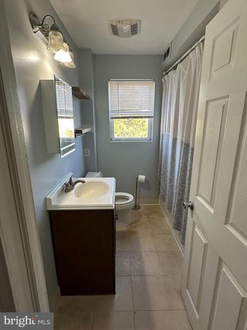 226 W SYLVAN AVE, Morton, PA 19070