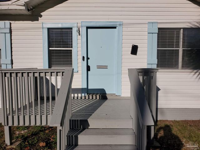 1215 N C St, Pensacola, FL 32501