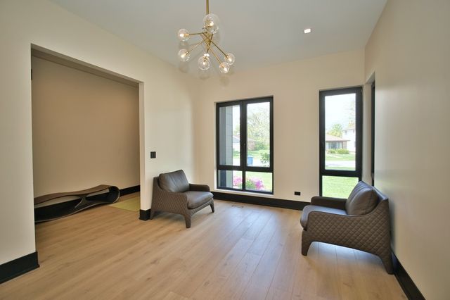 332 W Fremont Avenue, Elmhurst, IL 60126