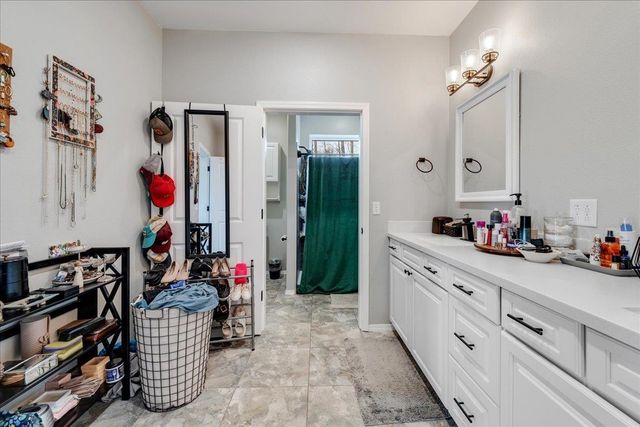 1068 N OLD STEESE HIGHWAY, Fairbanks, AK 99701