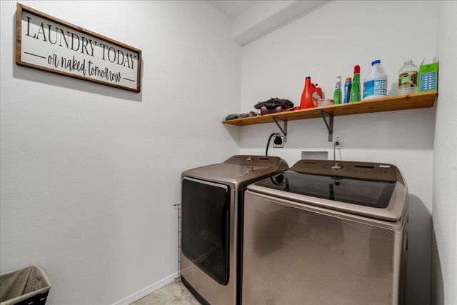 1068 N OLD STEESE HIGHWAY, Fairbanks, AK 99701