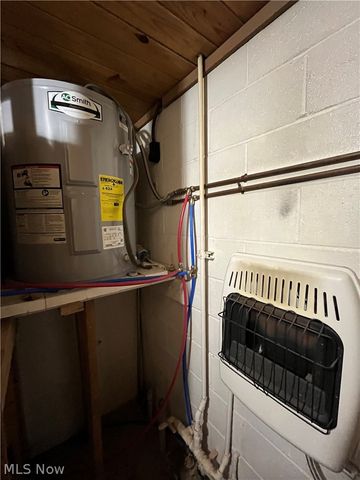 760 Happy Valley Road, Parkersburg, WV 26104