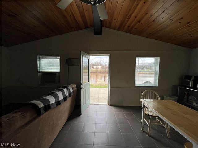 760 Happy Valley Road, Parkersburg, WV 26104