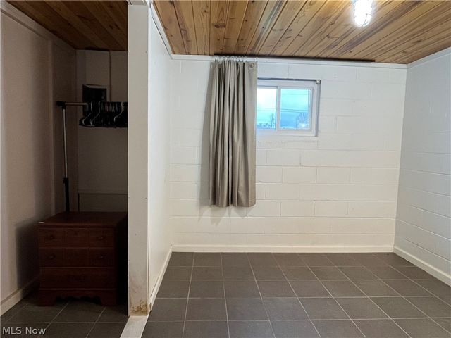 760 Happy Valley Road, Parkersburg, WV 26104