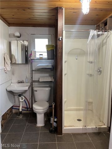 760 Happy Valley Road, Parkersburg, WV 26104