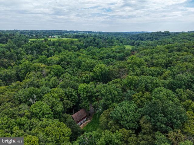 27 WORMAN RD, Stockton, NJ 08559