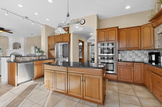 617 Monterrey Road NE, Rio Rancho, NM 87144