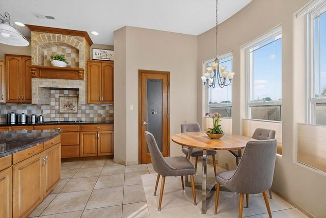 617 Monterrey Road NE, Rio Rancho, NM 87144