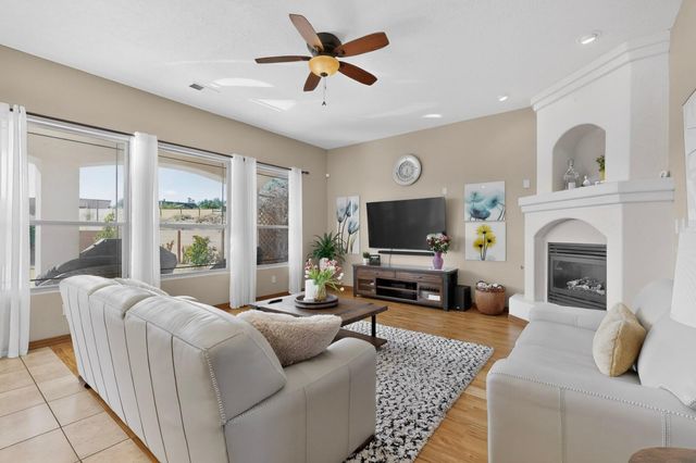 617 Monterrey Road NE, Rio Rancho, NM 87144