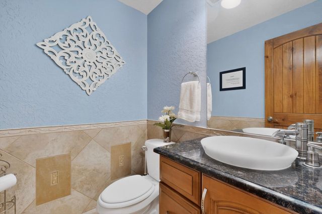 617 Monterrey Road NE, Rio Rancho, NM 87144