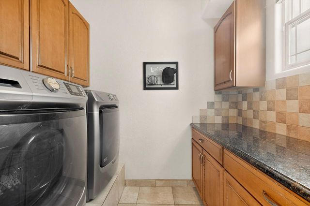 617 Monterrey Road NE, Rio Rancho, NM 87144