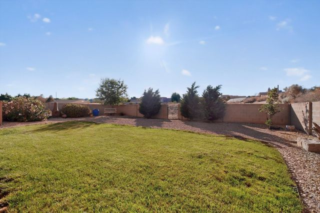617 Monterrey Road NE, Rio Rancho, NM 87144